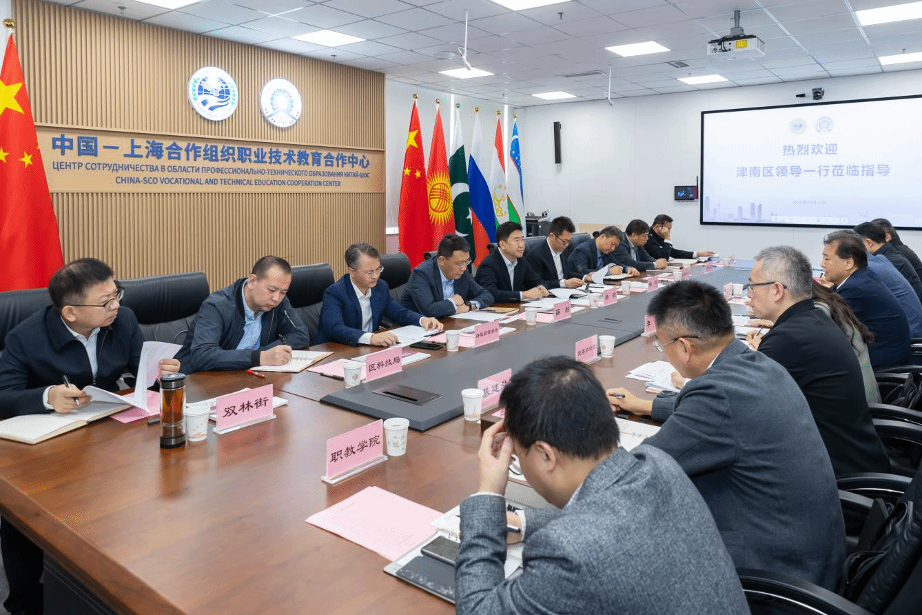 深化区校合作 共谋创新发展 津南区委副书记、区长杨灏一行到我校调研