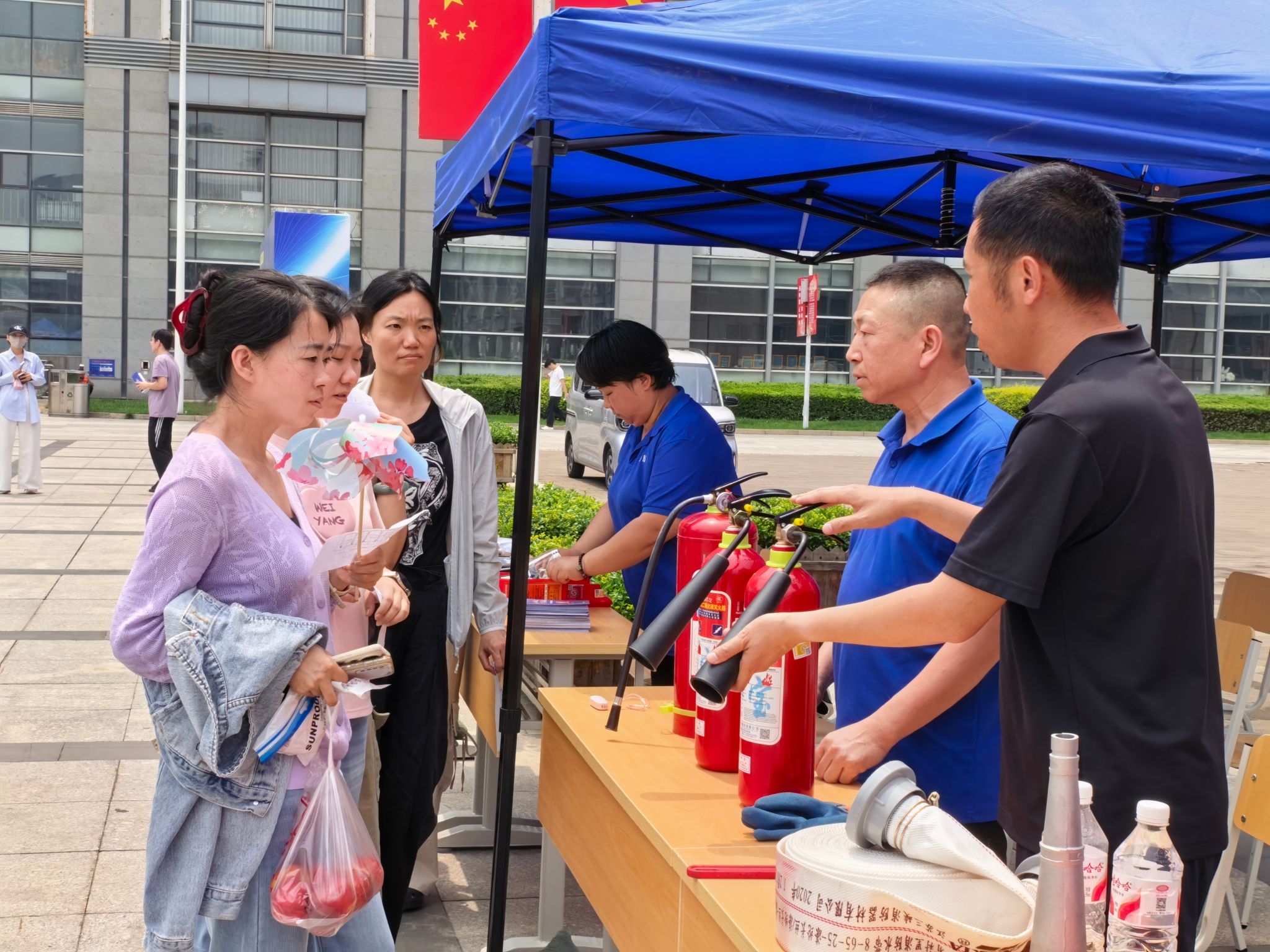寓教于乐学安全 平安校园共守护 我校举办2026年安全宣传咨询日主题活动